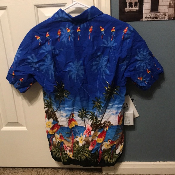 Hawaiian Button Down - Picture 3 of 3